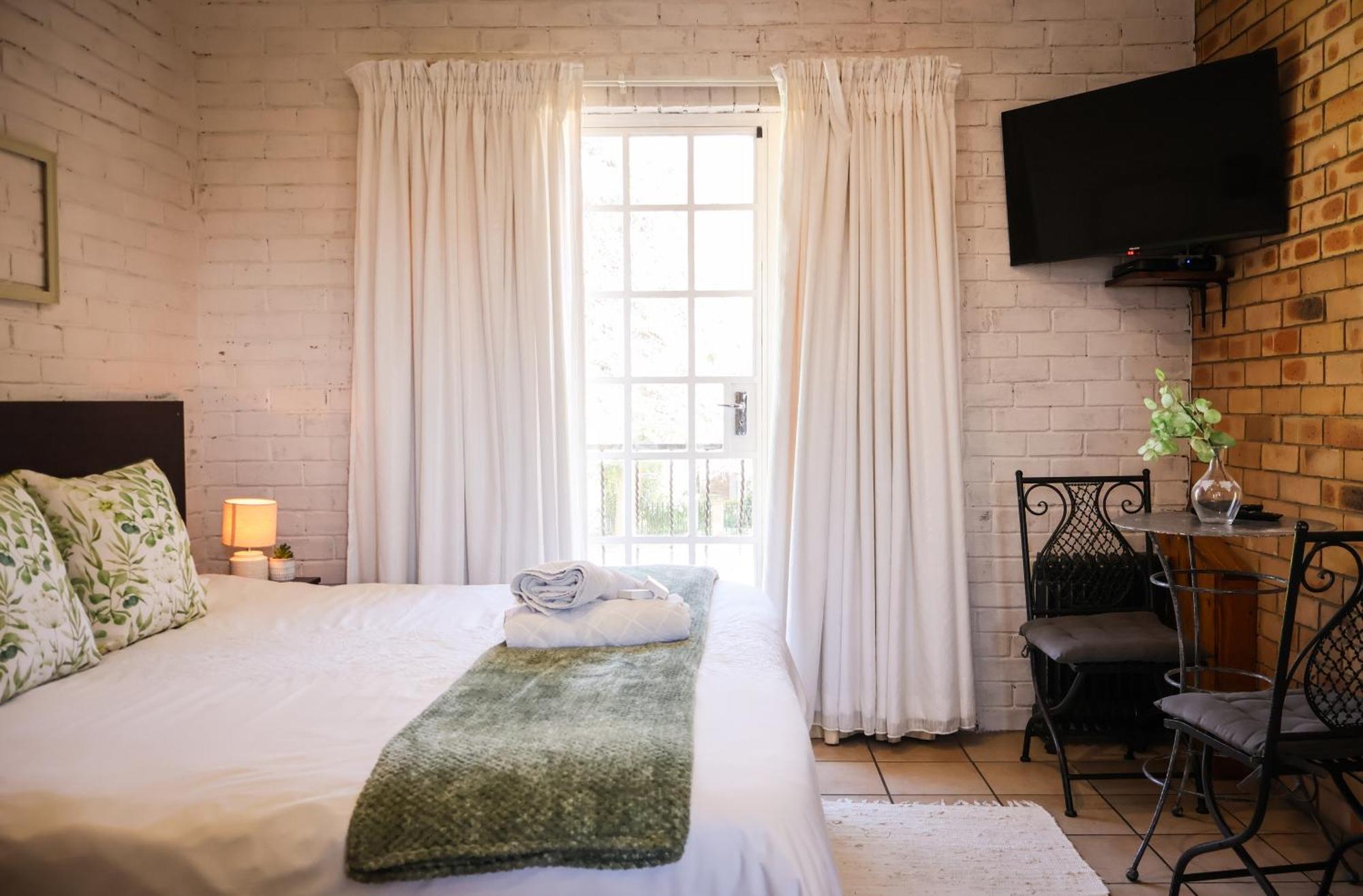 Rooiberg View Clarens Bed & Breakfast Bagian luar foto